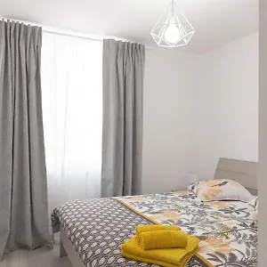 https://yellow-hellow.tenerifehoteles.net